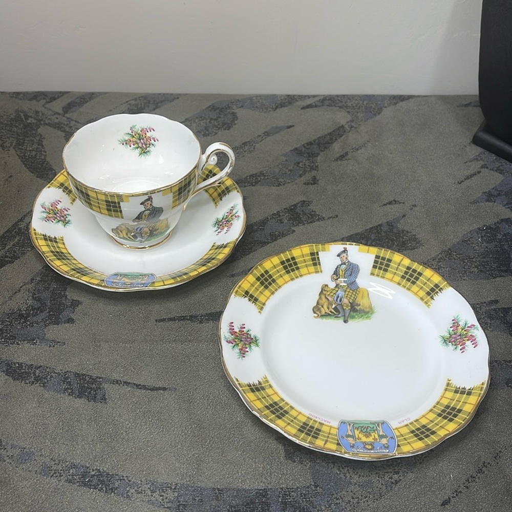 Royal Standard Bonnie Scotland Royal Standard Dessert Plate, Cup & Saucer